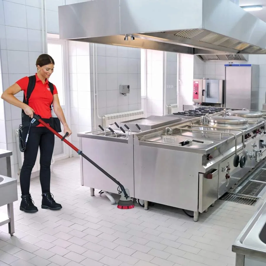 MotorScrubber JET3 in use floor cleaning